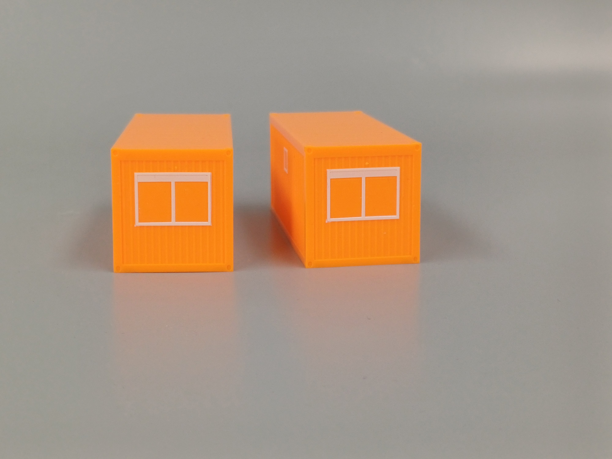 053600-004 - Herpa - 2x Baucontainer, kommunalorange
